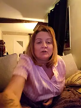 [26 Dec 22:44] Private Show - video by lady_charlyne cam model