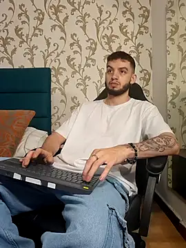 Michael_magno - Clip popular cu modele videochat 1035