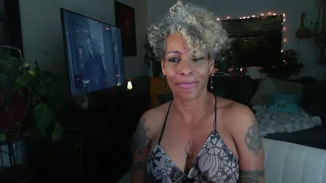 [2 Nov 19:53] Private Show - video oleh CeceilaMoon kamera model