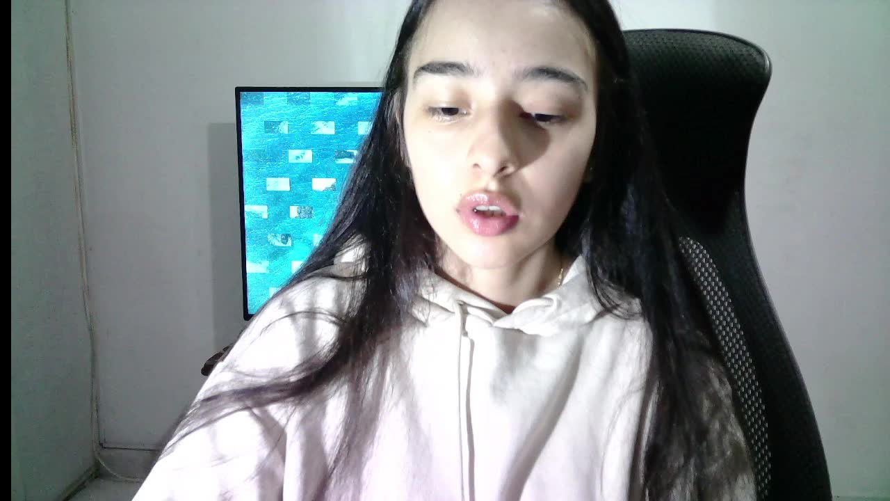 [18 Oct 20:59] Private Show - video by aineangeel cam model