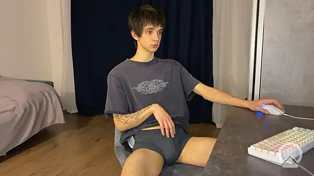 So hot ( CUM Show )－カメラキャストのyoy_dee_ohの動画