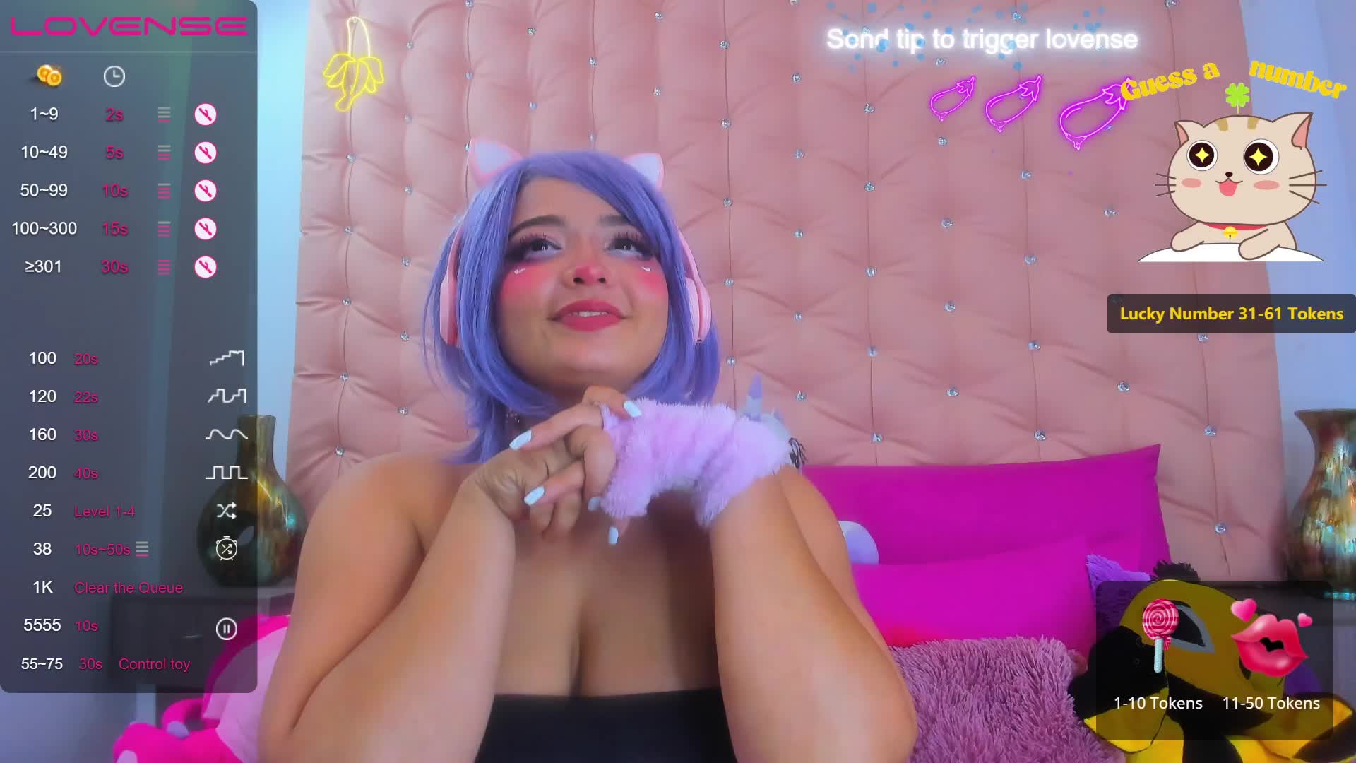 Hot kitten is controlled to Squirt - video by CharlotteMillers