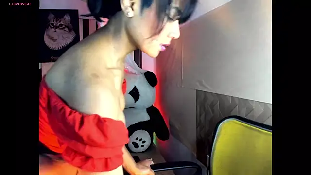 mira mipequeño coño mojado - video by Lilithsabeth cam model