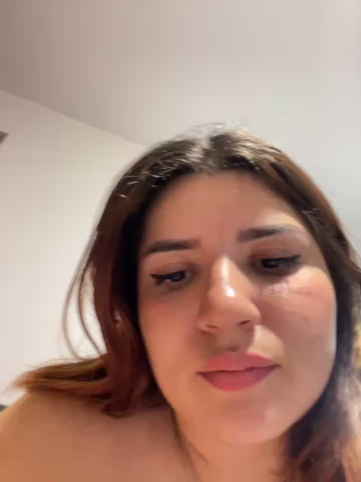 asshole and doggy show - Vídeo de horny_roomiess, modelo de vídeos