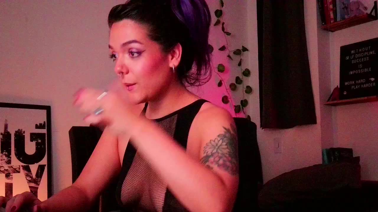 [25 Jul] Private Show- Sexy tease, suck fingers, messy blowjob and saliva on my pretty tits - video by purple_em69 cam model