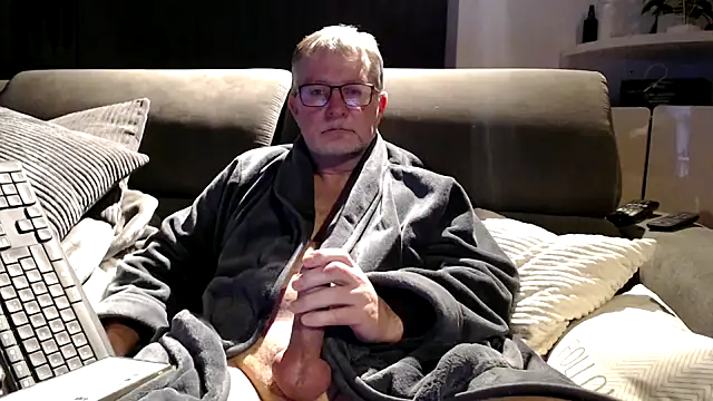 [23 Jan 19:47] Public Show - відео від вебкаммоделі Dety5