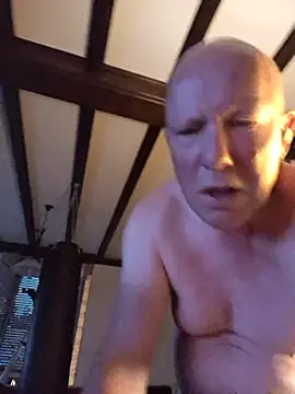 [15 Jun 05:38] Group Show - video av Tomsskyy cam-modell