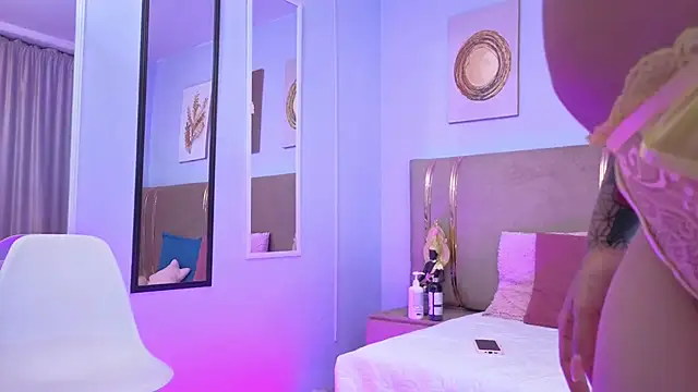 💓 Playing with my fingers inside my pussy 💓 - video by sarah_cruzz_ cam model