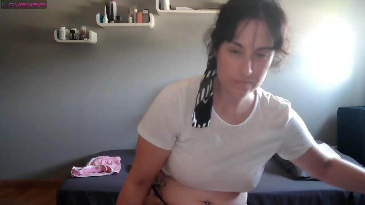 [24 Jun 12:36] Private Show - Video von emmita69_ Cam-Model