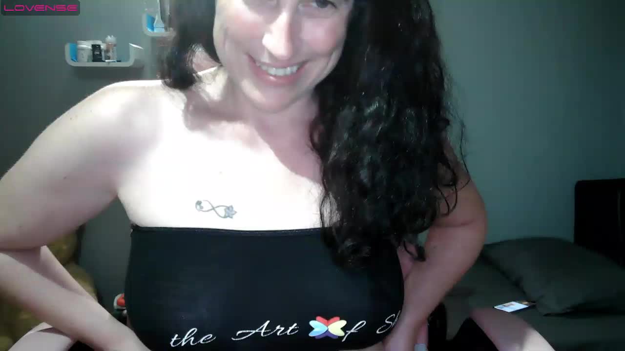 [29 Jun 23:32] Private Show - Video von emmita69_ Cam-Model