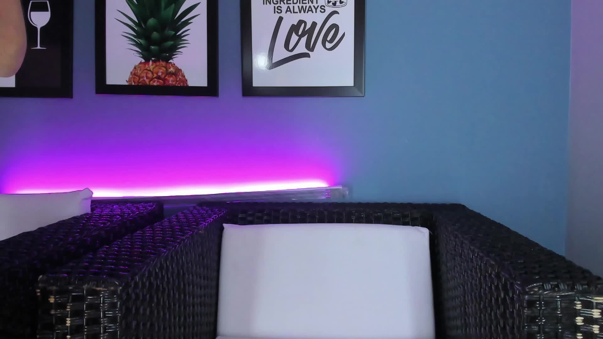 Pussy closeup - video by Amareto_ cam model