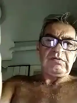 [26 Jul 07:35] Public Show - video by George27265 cam model