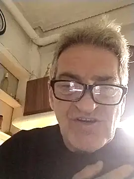 [2 Mar 08:06] Public Show - vídeo de la modelo de cam George27265