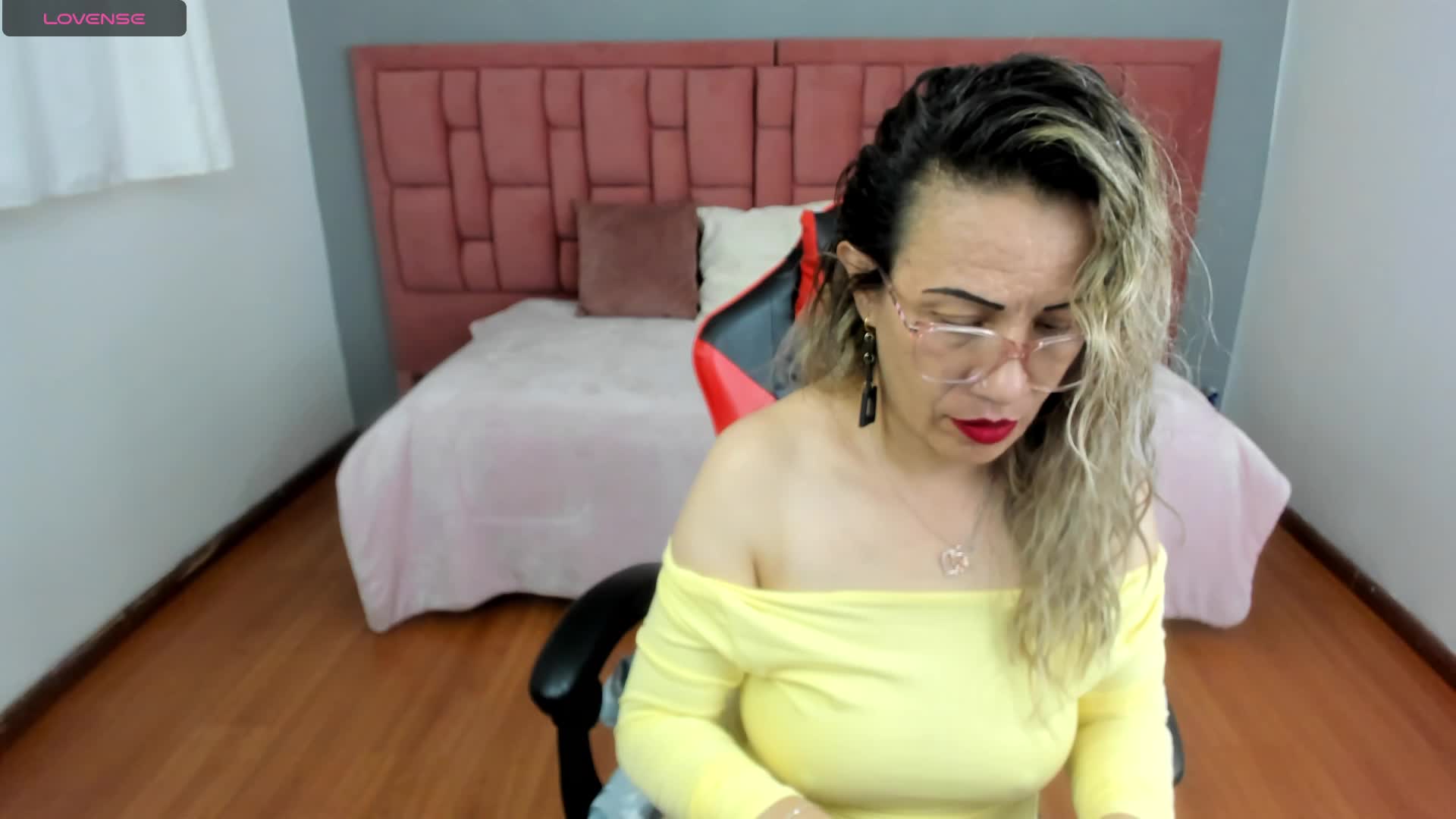 hot cum – video od webkamerové modelky Marie_Mature