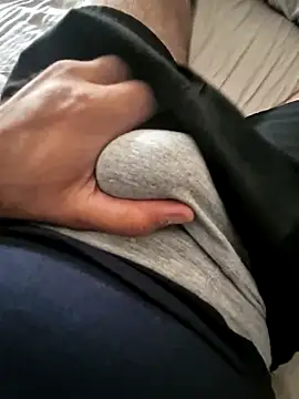 [26 Sep 18:32] Public Show - video by jppr cam model