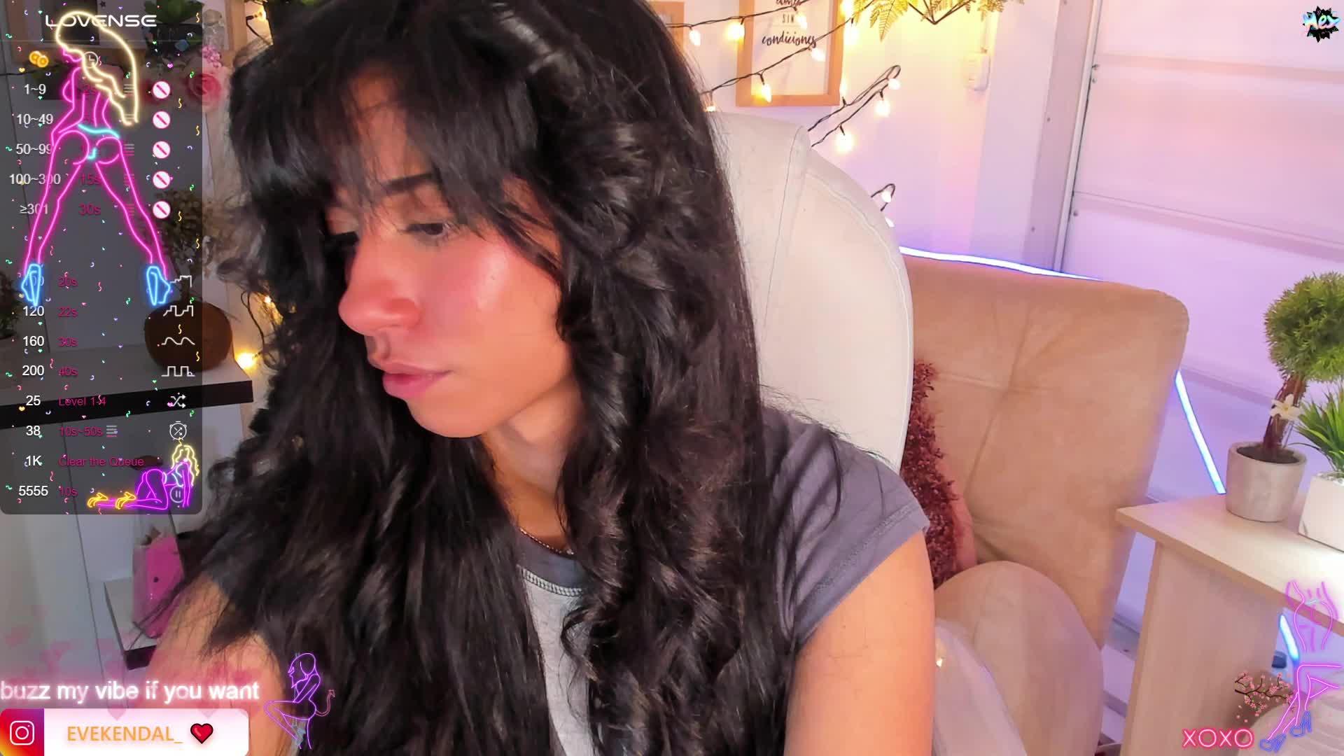 a little bit of my show!😏 - video by Issa_cooper cam model