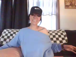 BADDIE MOMMY FUCK🍒🥒 - video by SidneyRaee cam model