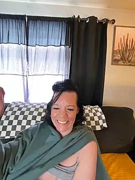 CHILL/FUCK SESH W MOMMY