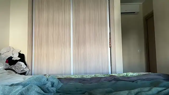 Spy Show Anal - finish with a fountain squirt :)－カメラキャストのnaughtyhollyxxxxの動画