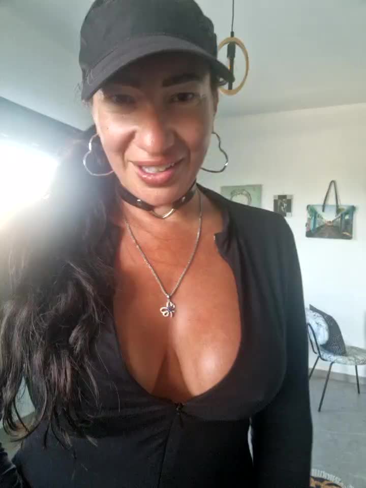 PUSSY FINGERING NUDE PRIVATE SHOW - video by TheGoddessBianca cam model