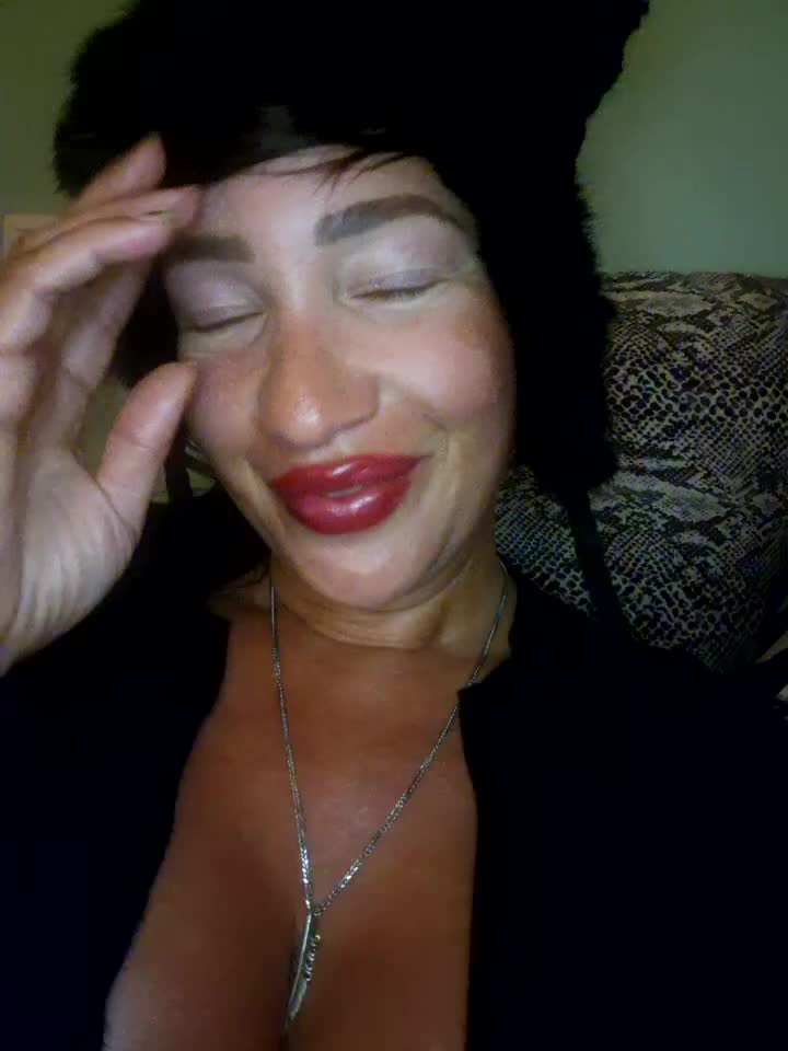 TITTY TEASE - video by TheGoddessBianca cam model