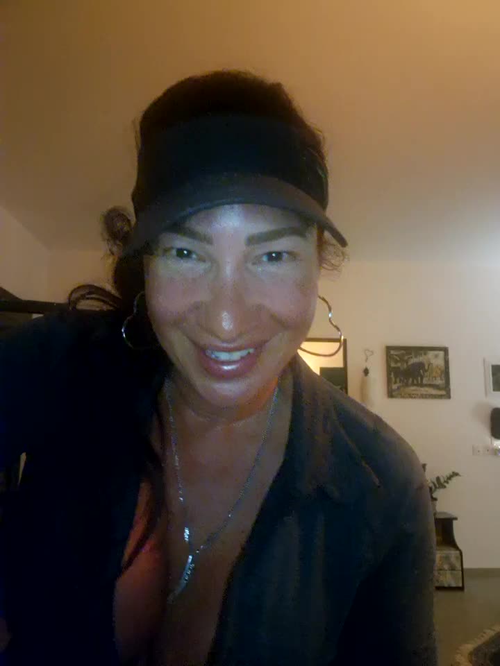 NIGHTTIME HAIRY PUSSY SHOW - video by TheGoddessBianca cam model