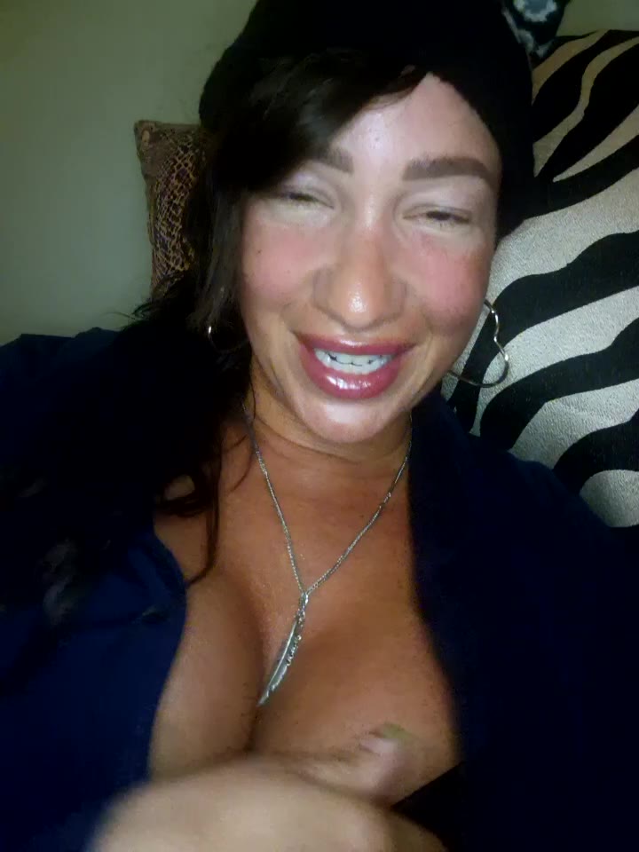 TOILET PAPER PUSSY - video by TheGoddessBianca cam model