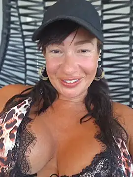 DIRTY TOILET PAPER PUSSY