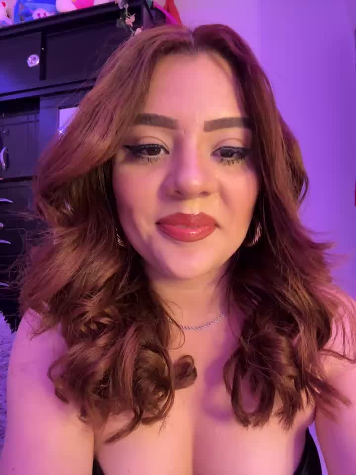 mmmmm 🥵😈🥵 - Jullieetta adlı kamera modelinin videosu