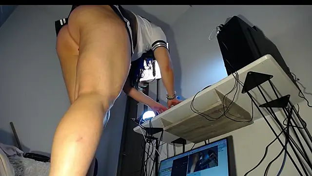 [29 Jun 21:36] Private Show – video modela na kameri Nata_bernett