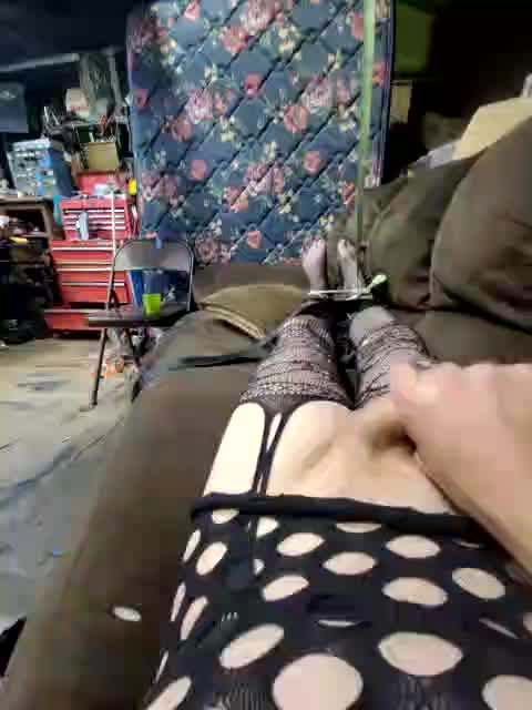 [12 May 05:42] Private Show – video od webkamerové modelky Hugebwc102