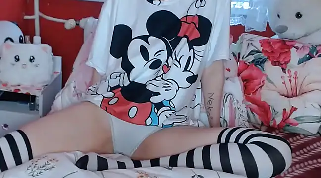 Full naked rubbing pussy showing ass - video by lovely_nekochan cam model