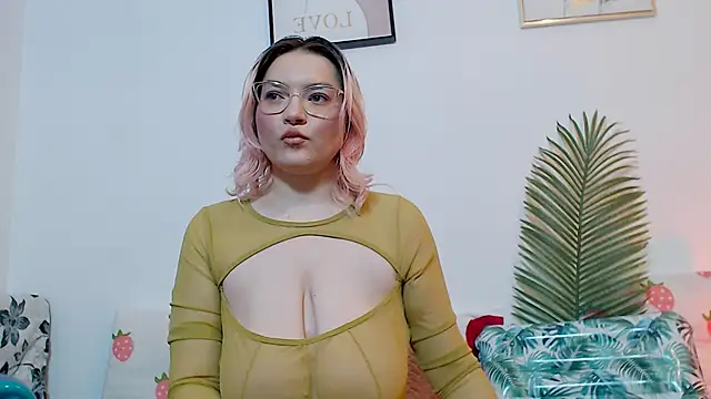 [31 Aug 09:29] Spy Show - Catlady333主播的视频