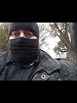 [11 Oct 08:37] Public Show(jerking off by the river under the bridge) - video by perversalus cam model