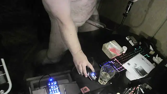 [30 Oct 06:26] Public Show - video by perversalus cam model