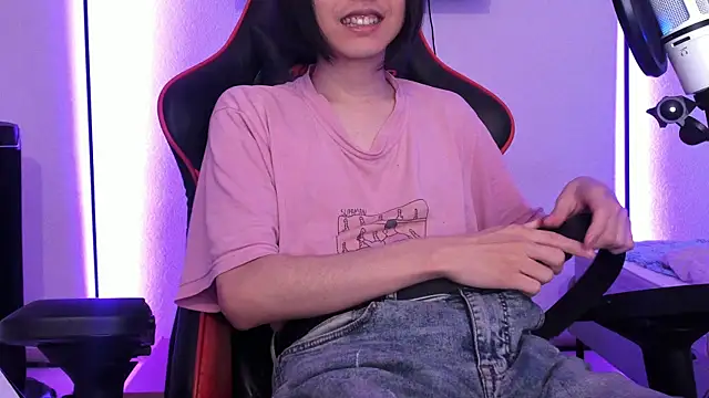 [17 Aug 05:46] Private Show - video by wexlee7 cam model