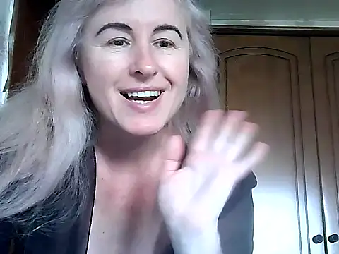 [3 Nov 13:36] Private Show - vídeo de la modelo de cam Virginia575