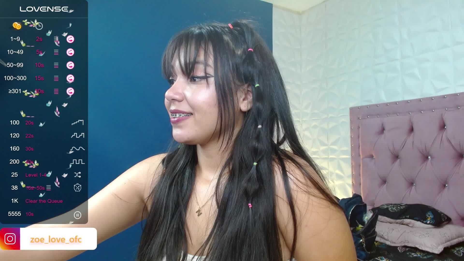 Vídeos sexuales y shows de cámaras grabados de Zoe_love_18 Stripchat