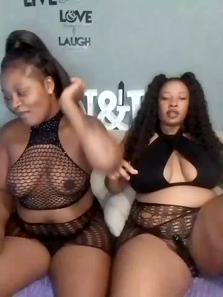 dirty spitting lesbian show😋♥♥😋 – video od TheDoubleDose18xxx