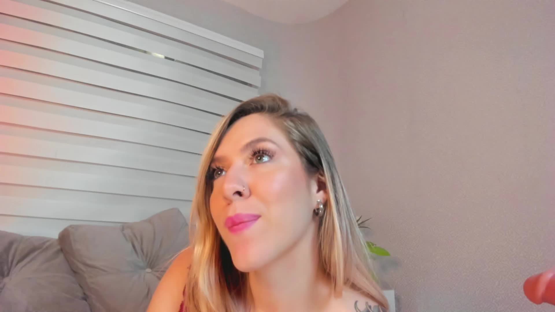 See how much I enjoy riding you 😈 - video by HannaByron cam model