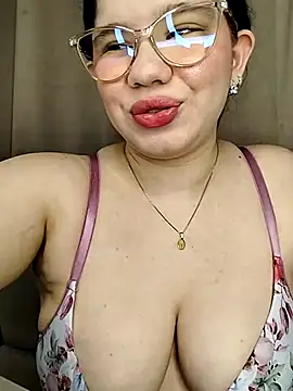 RIDE DILDO+FEET+BIG SQUIRT💦 - vídeo de Danzel1105 modelo de câmara