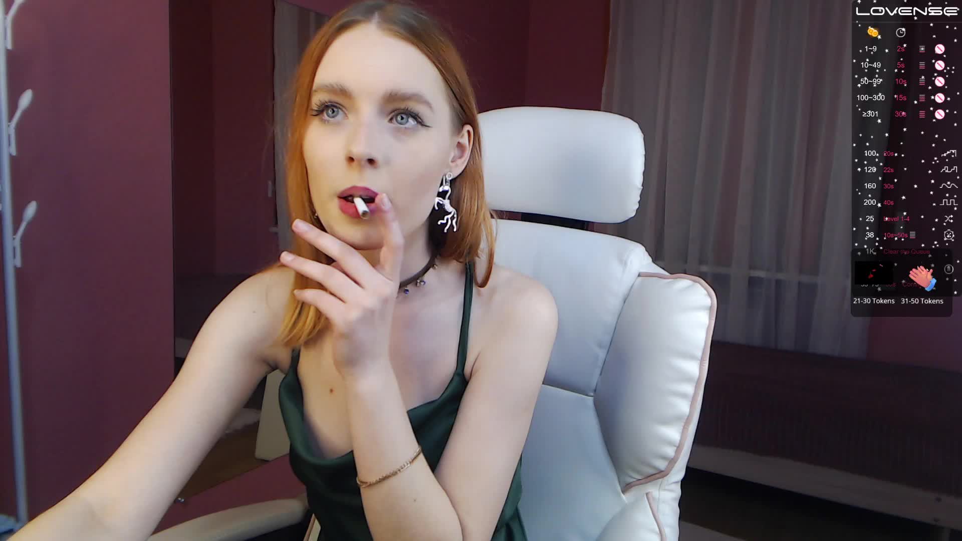 Private Show smoking and handjob