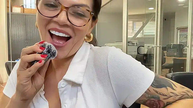 My Boss Thinks I Only Know How to Make Coffee (He's Wrong) - Video von CarlaConnorTV Cam-Model