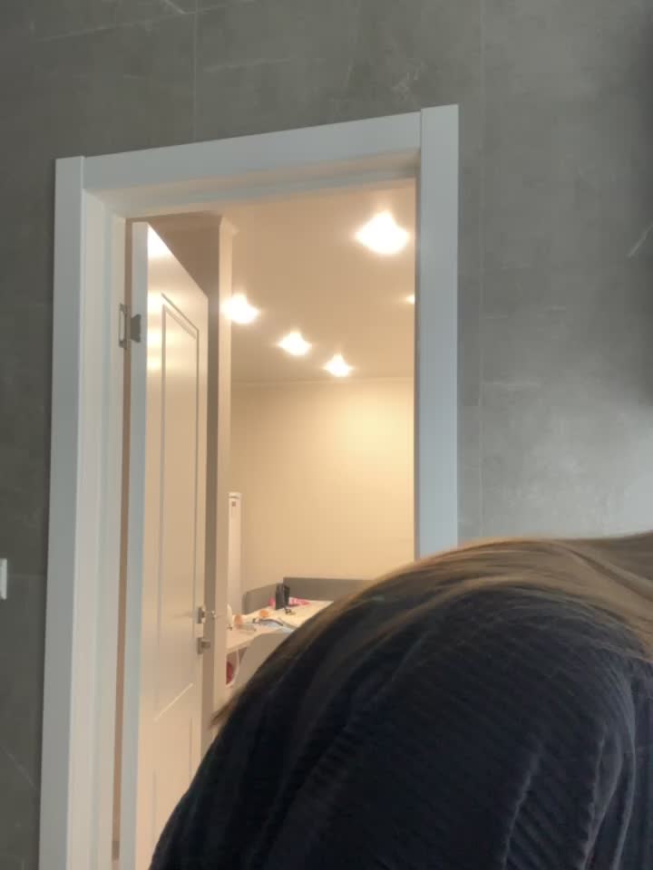 [22 Jun 22:30] Private Show