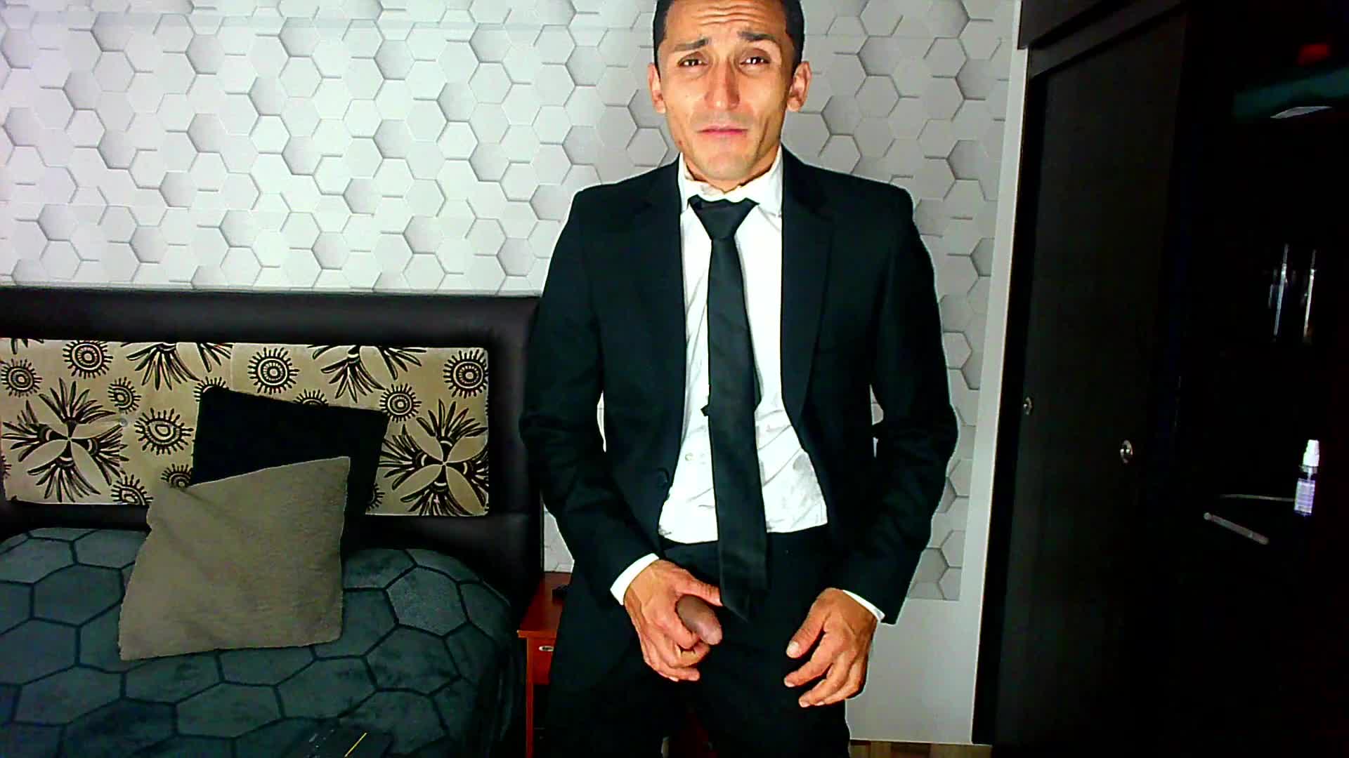 Cumming in a suit - vídeo de Marck_Muscle modelo de câmara