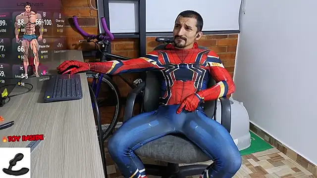 Getting hard dressed as Spiderman - Marck_Muscle主播的视频