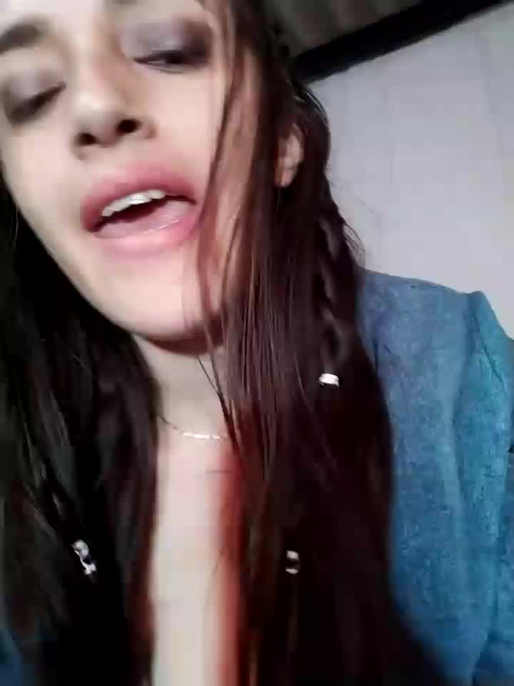 Show titis－カメラキャストのanndreapdsの動画