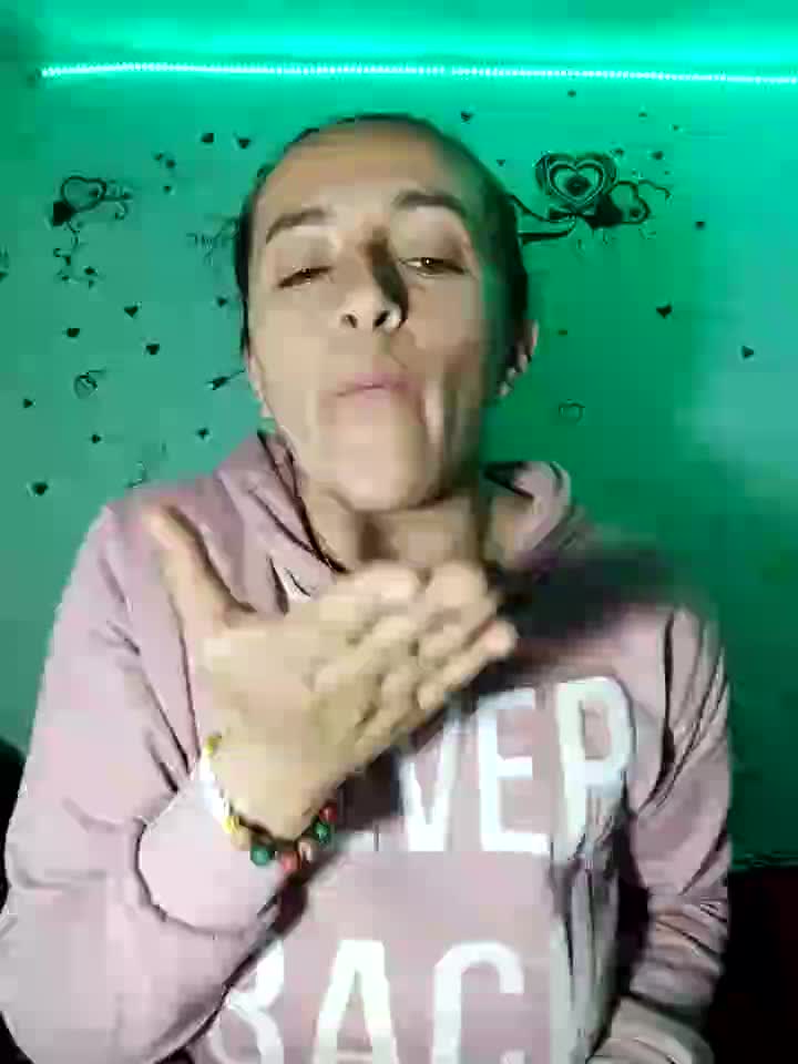 Could you pour some of your cream on me please - video by anndreapds cam model