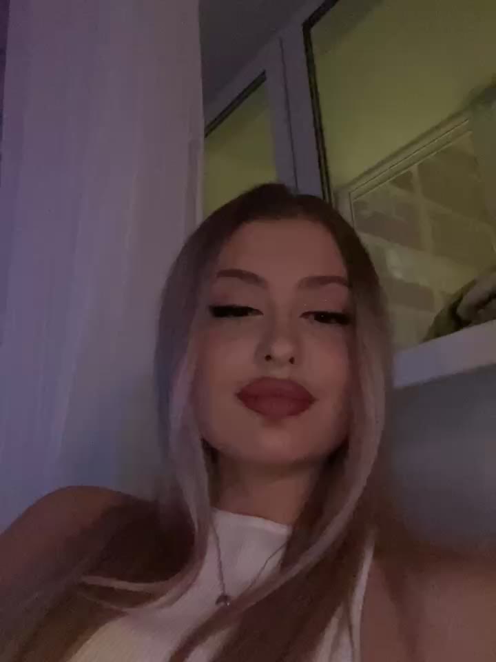 Private Show - video by Sweet__Milly cam model