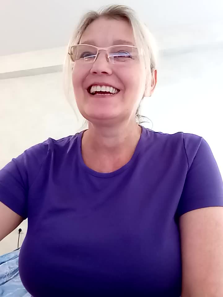 [5 Apr 13:44] Private Show - ক্যাম মডেল irinamaux-এর ভিডিও